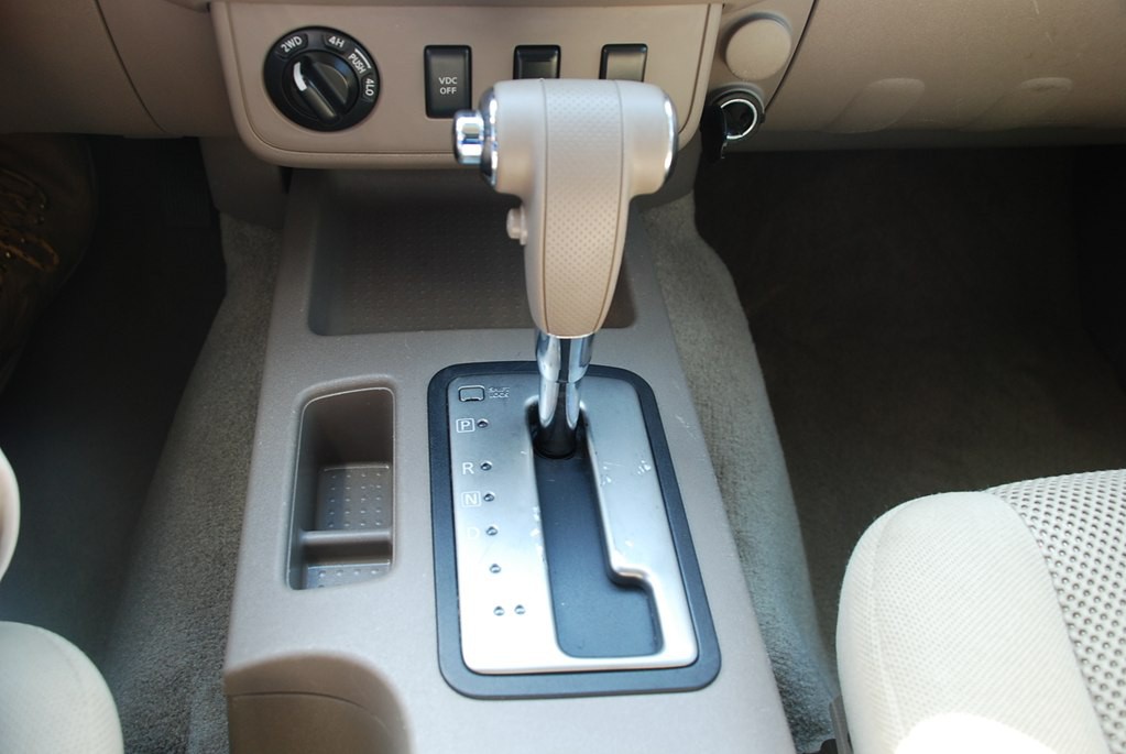 2010 Nissan Frontier Image 15