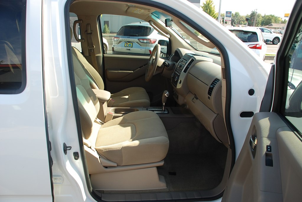 2010 Nissan Frontier Image 19