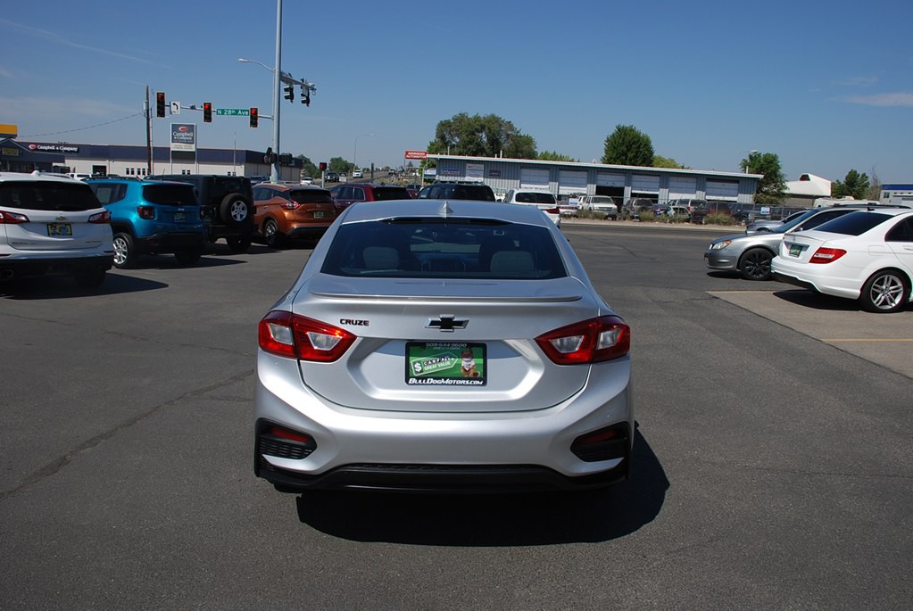 2018 Chevrolet Cruze Image 4