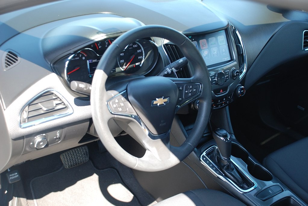 2018 Chevrolet Cruze Image 12