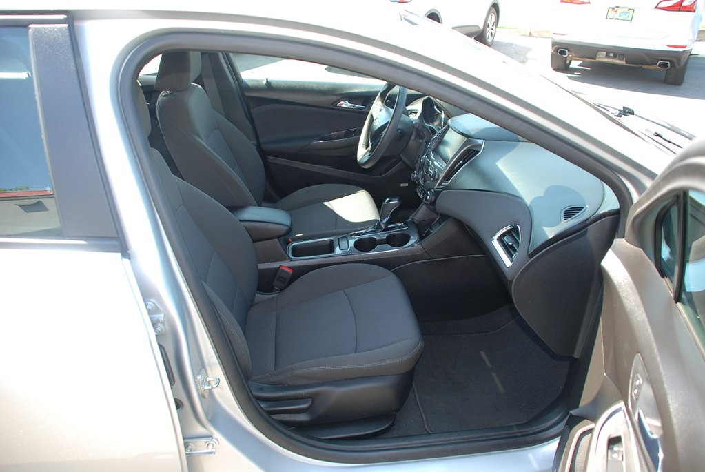 2018 Chevrolet Cruze Image 22