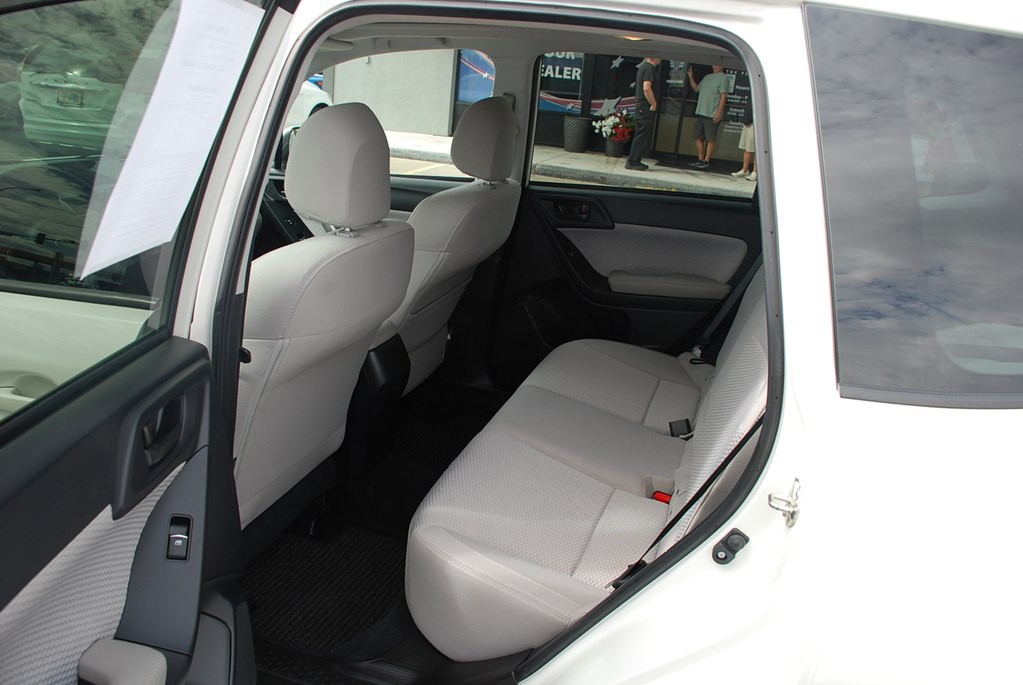 2017 Subaru Forester Image 19