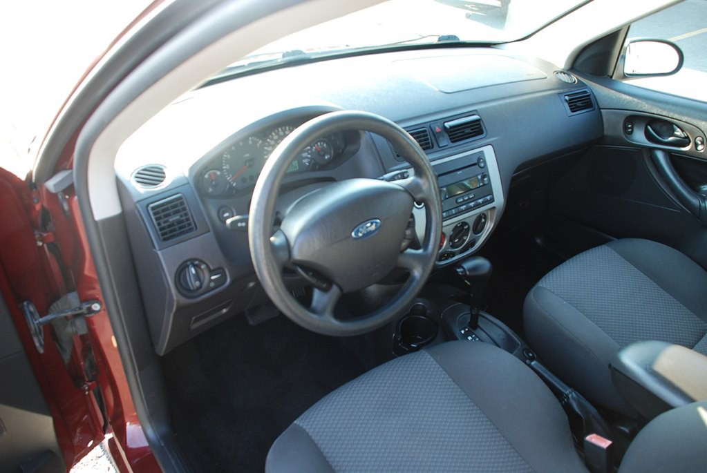 2007 Ford Focus Image 11