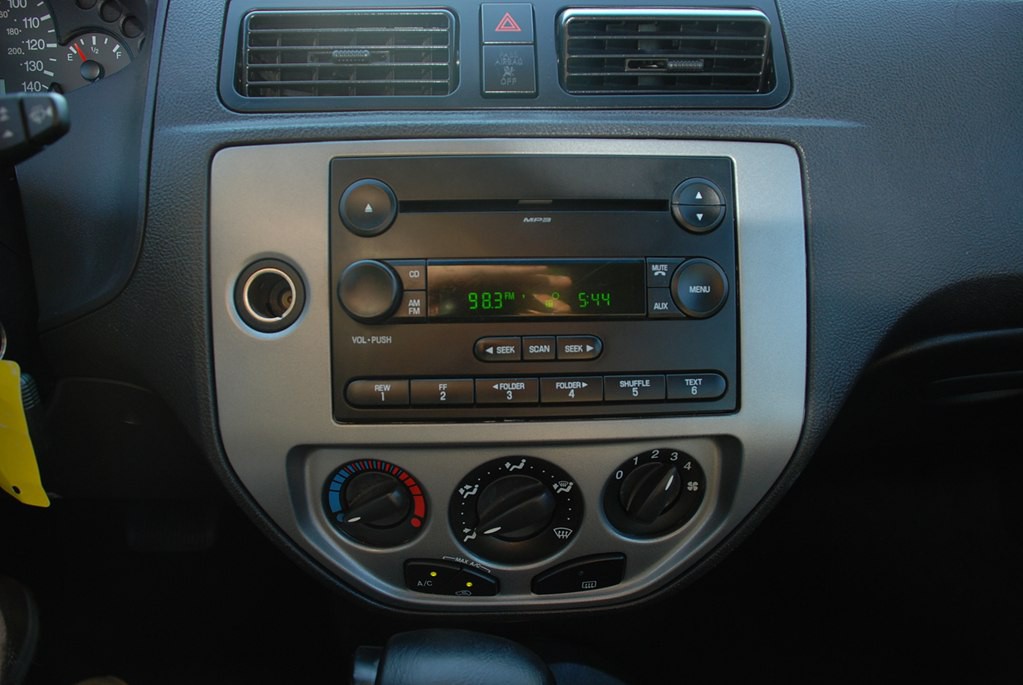 2007 Ford Focus Image 13