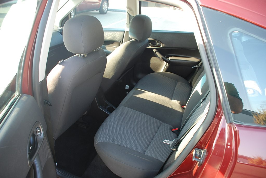 2007 Ford Focus Image 15