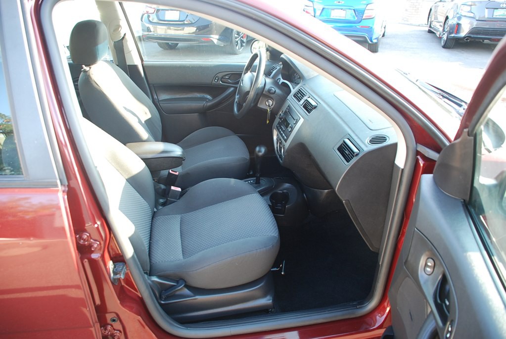 2007 Ford Focus Image 18