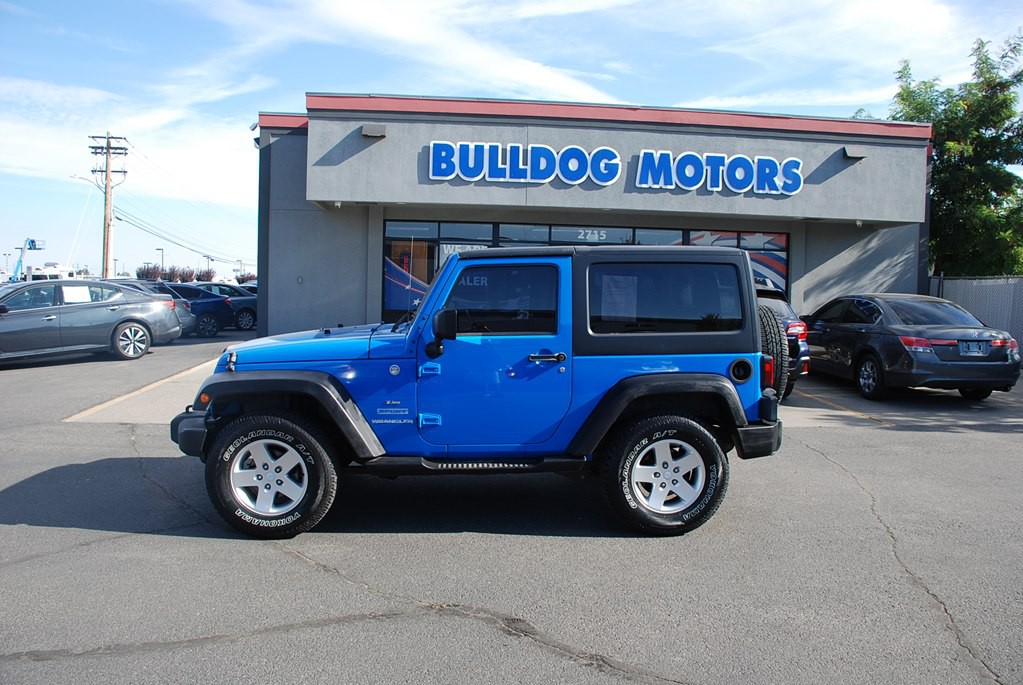 2011 Jeep Wrangler Image 2