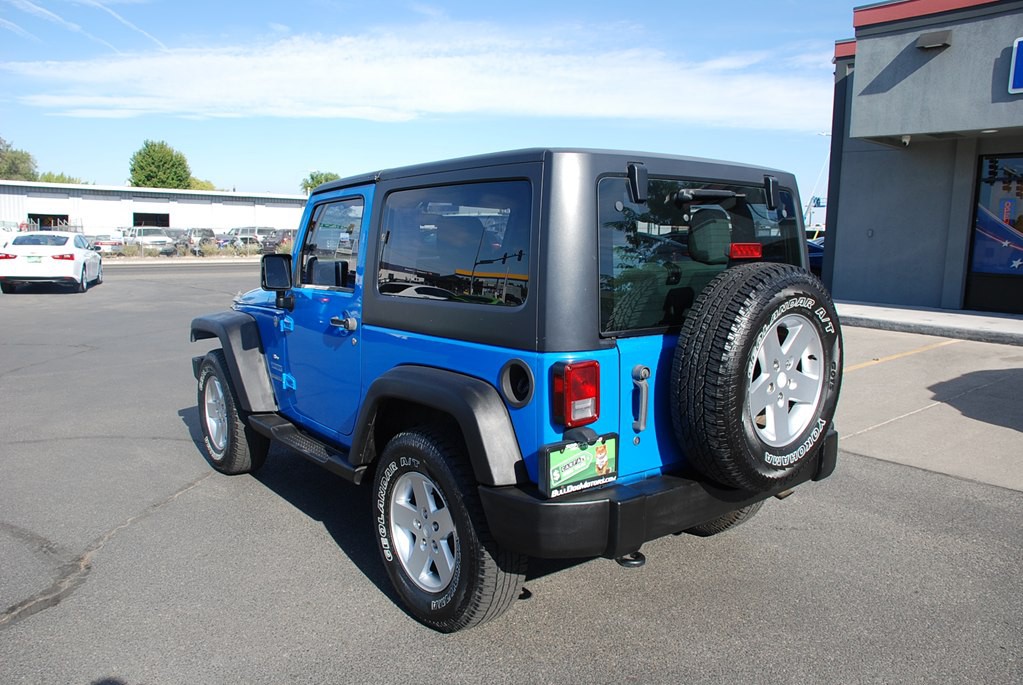 2011 Jeep Wrangler Image 3