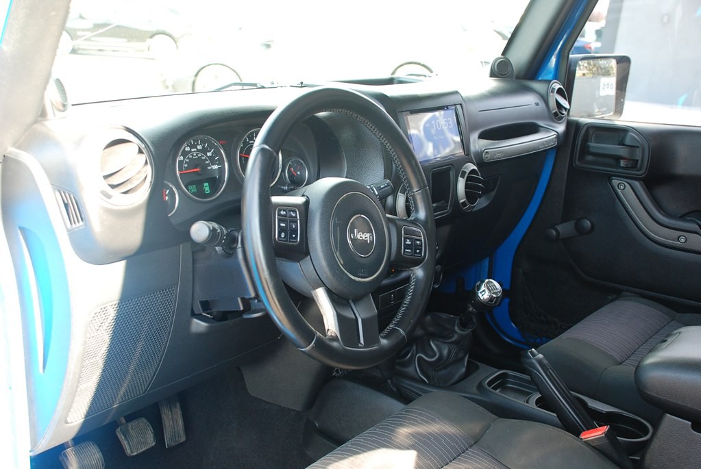 2011 Jeep Wrangler Image 11