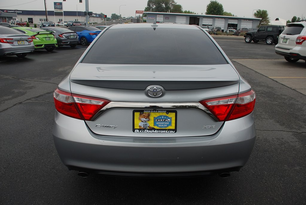 2017 Toyota Camry Image 4