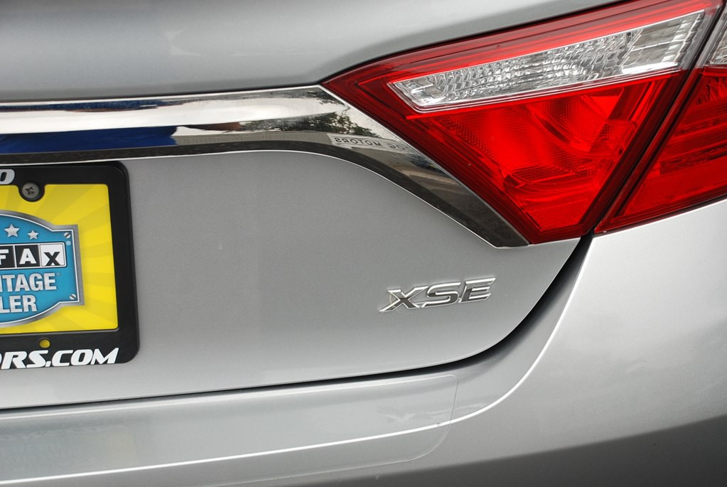 2017 Toyota Camry Image 22