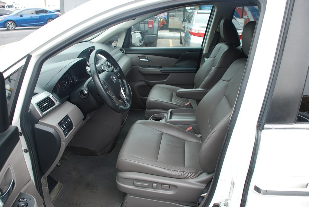 2016 Honda Odyssey Image 10