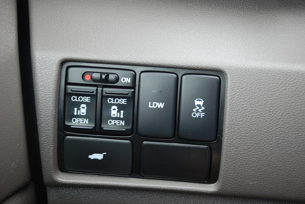 2016 Honda Odyssey Image 12