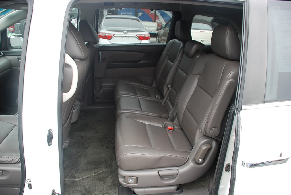 2016 Honda Odyssey Image 18