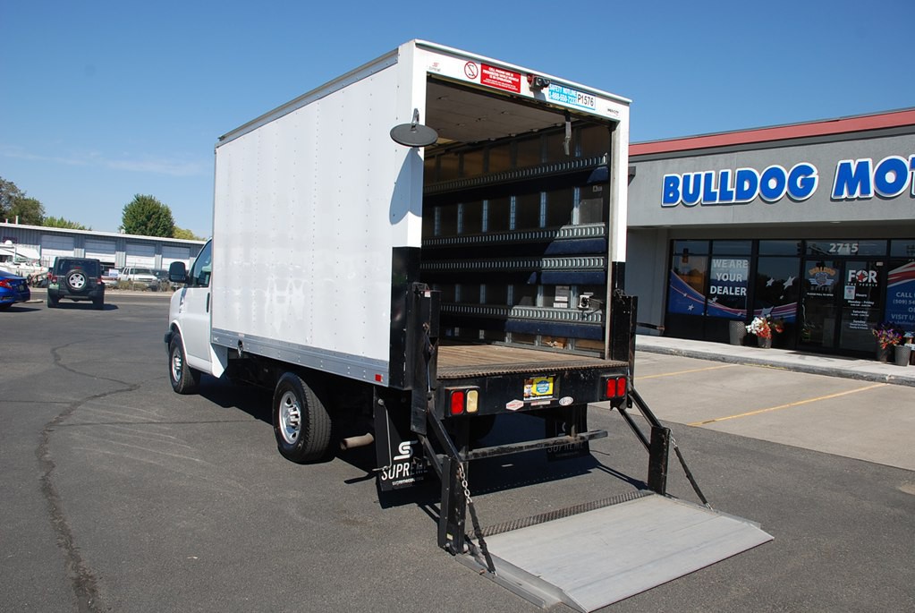 2019 Chevrolet Express Image 3