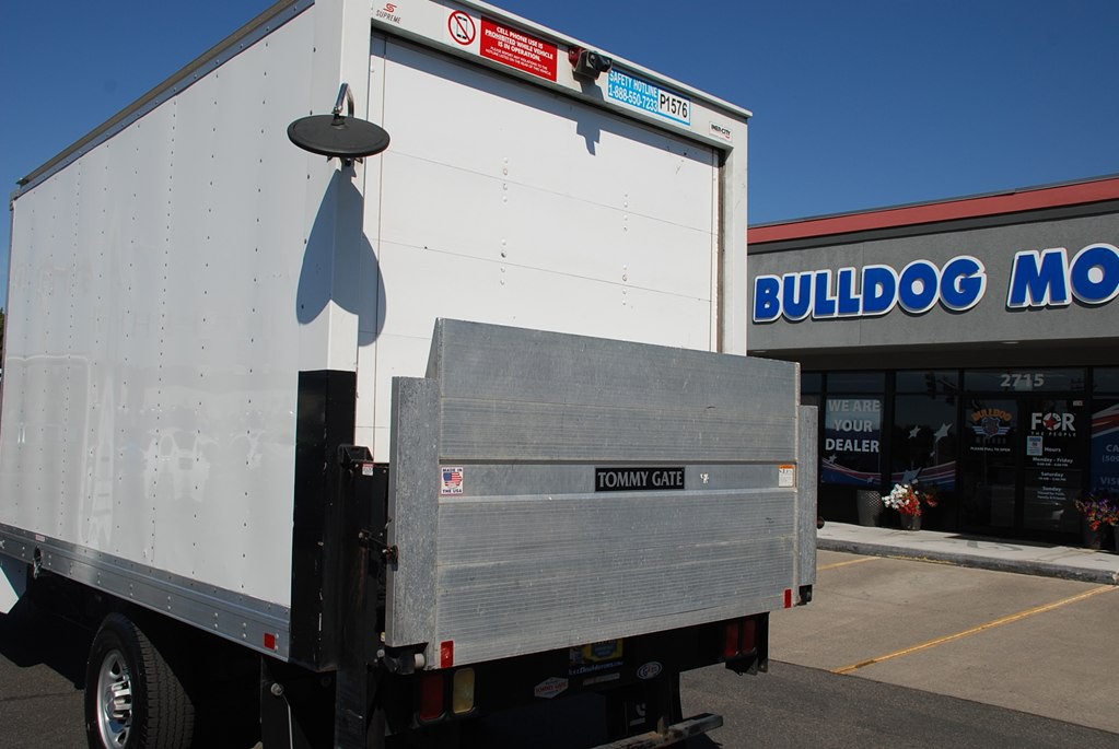 2019 Chevrolet Express Image 9