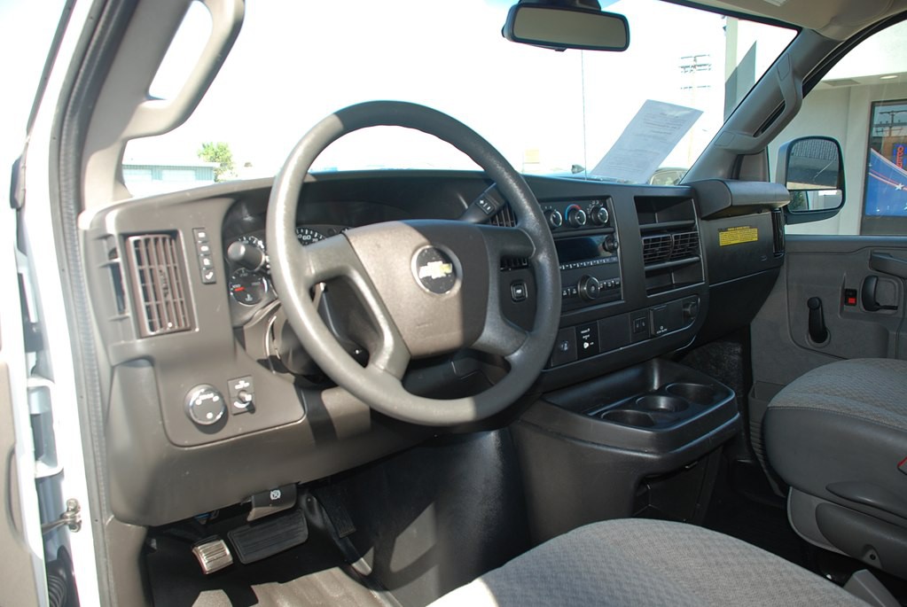 2019 Chevrolet Express Image 16