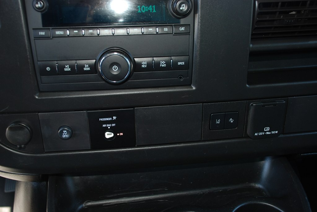 2019 Chevrolet Express Image 19