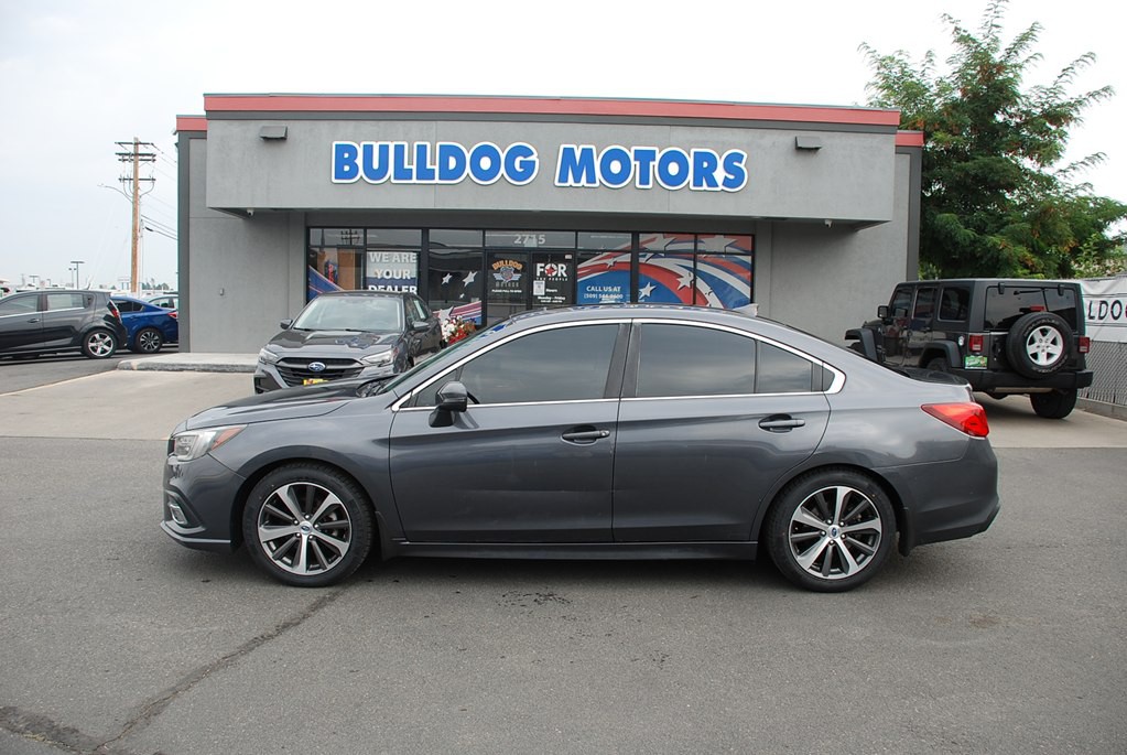 2018 Subaru Legacy Image 2