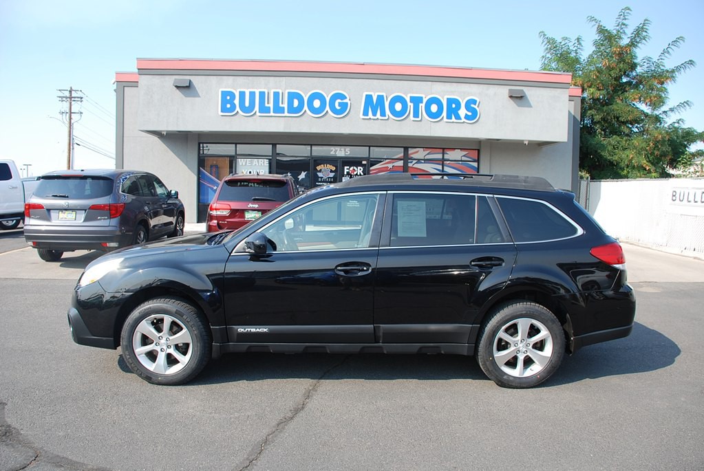 2013 Subaru Outback Image 2