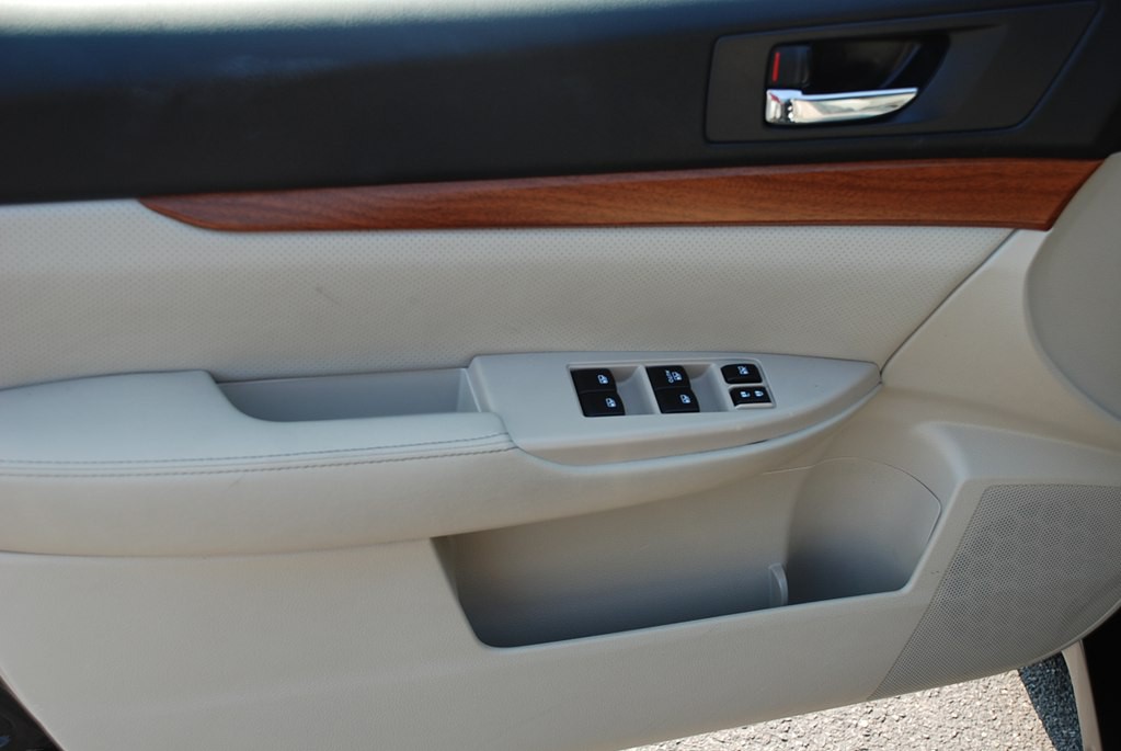 2013 Subaru Outback Image 9