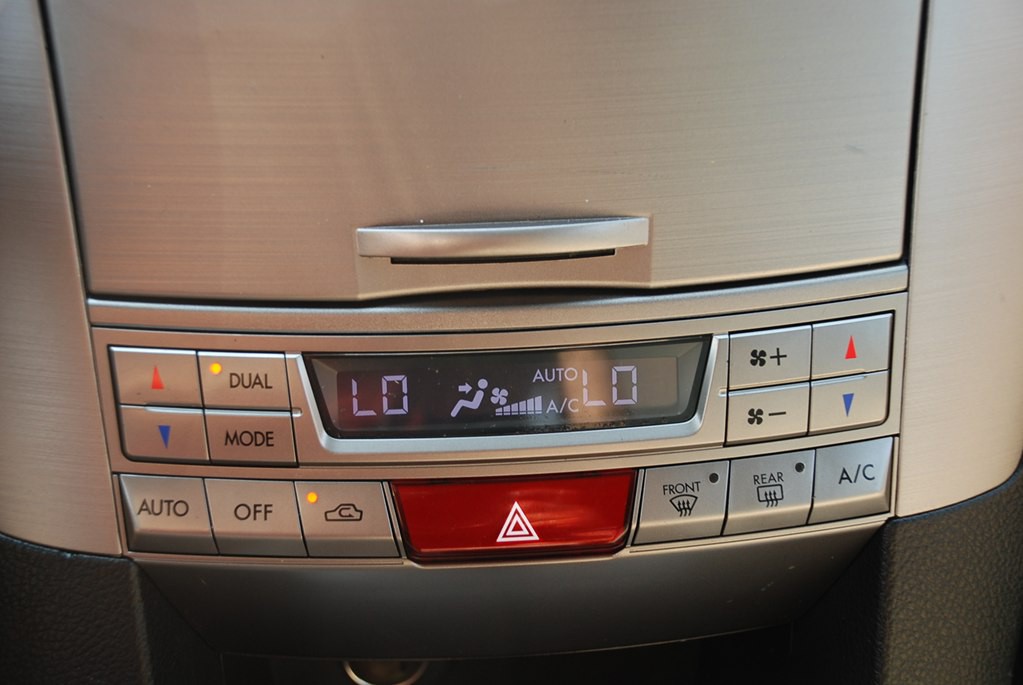 2013 Subaru Outback Image 15