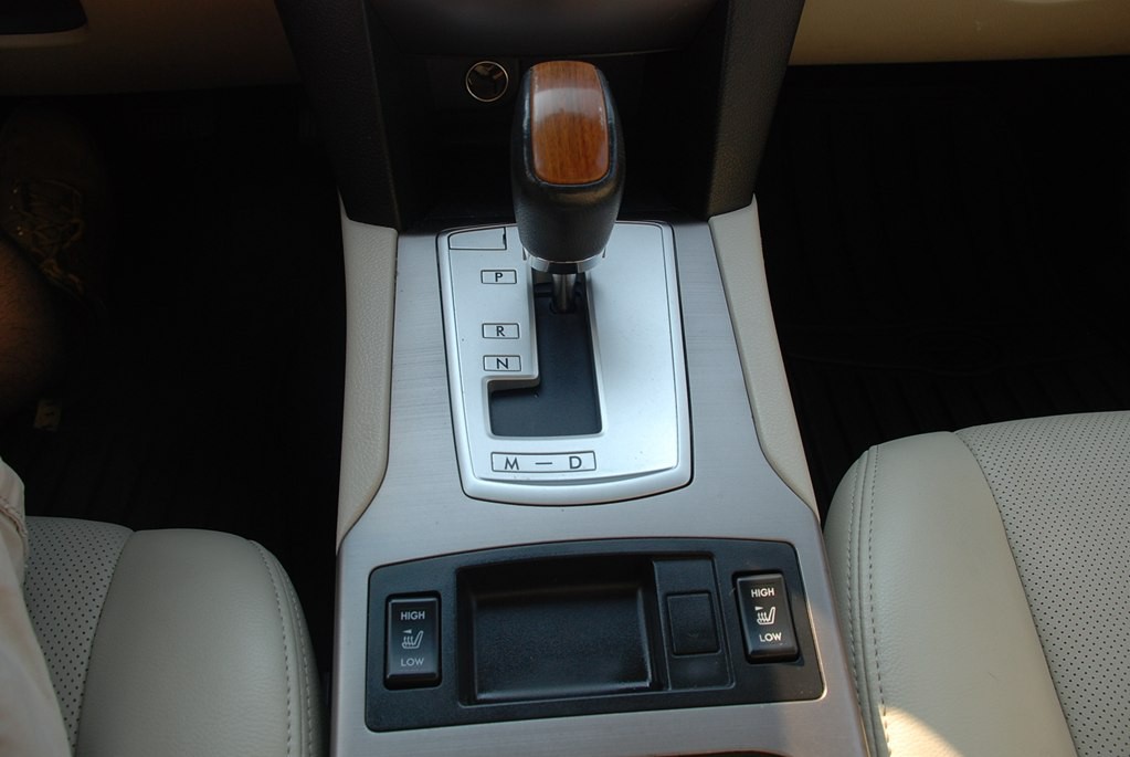 2013 Subaru Outback Image 16