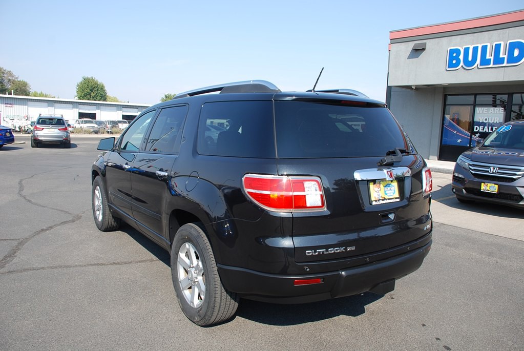 2008 Saturn Outlook Image 3