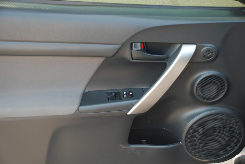 2015 Scion tC Image 9