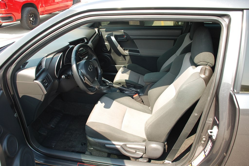 2015 Scion tC Image 10