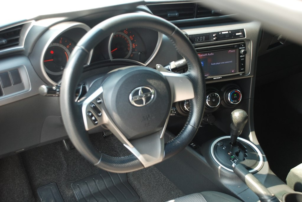 2015 Scion tC Image 11