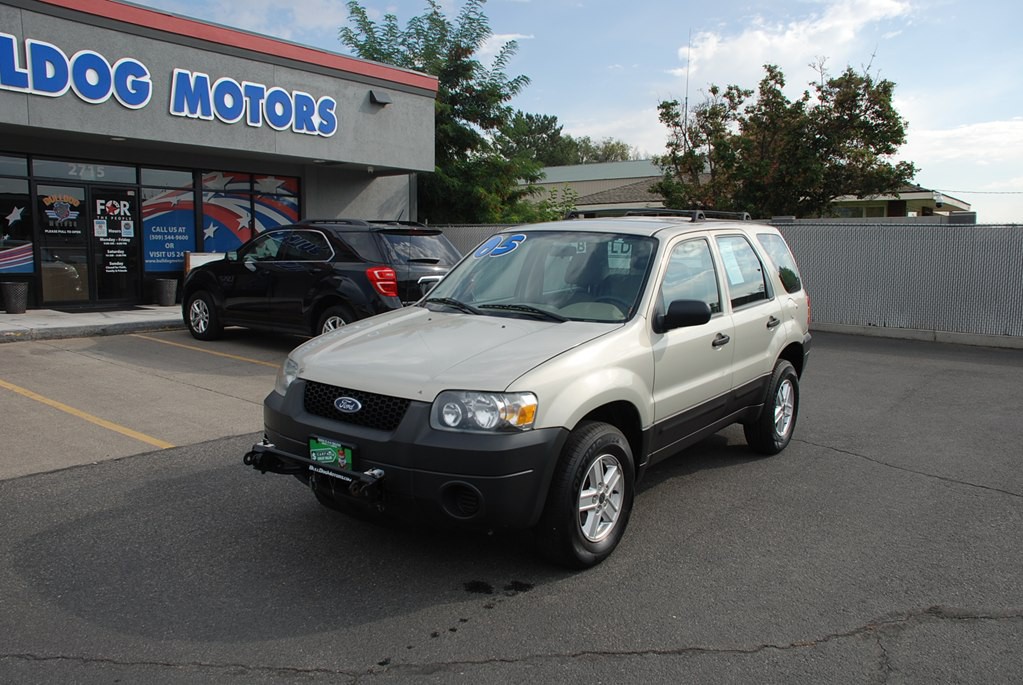 2005 Ford Escape Image 1