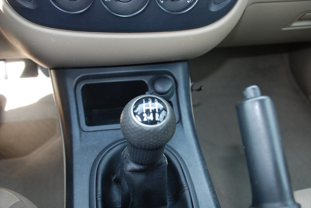 2005 Ford Escape Image 14