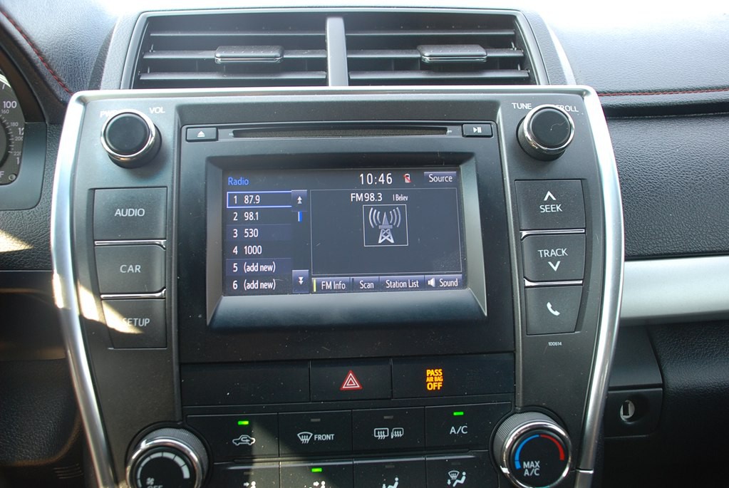 2017 Toyota Camry Image 13