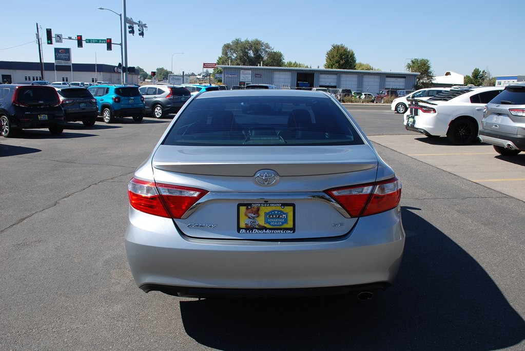 2017 Toyota Camry Image 4
