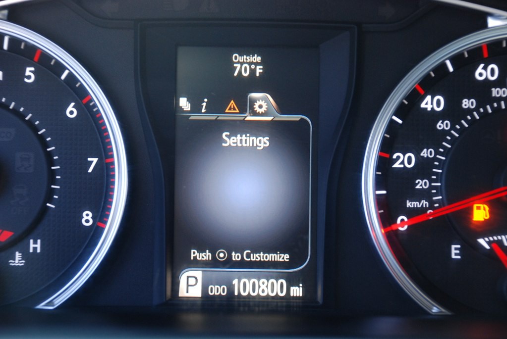 2017 Toyota Camry Image 12