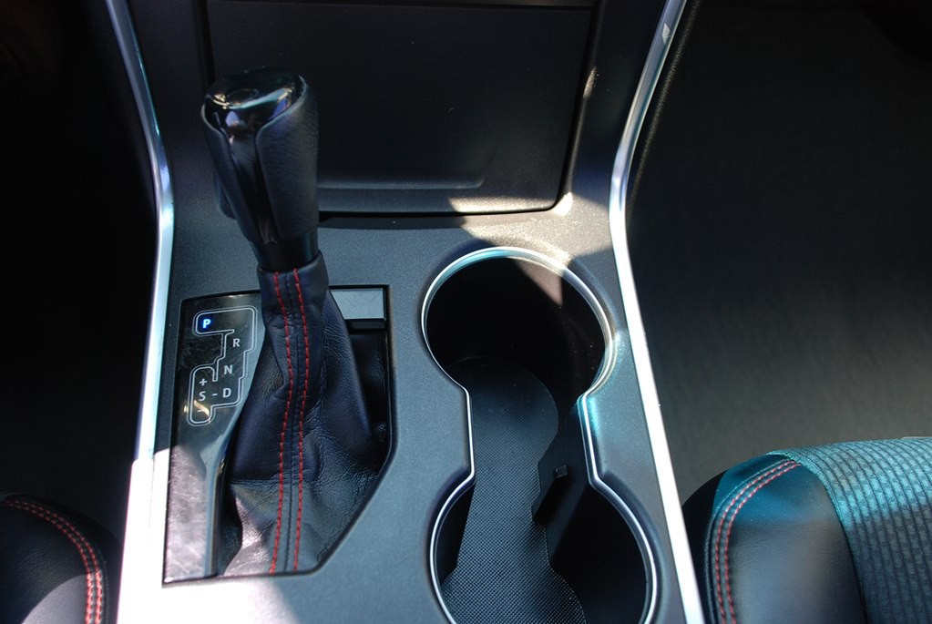 2017 Toyota Camry Image 16