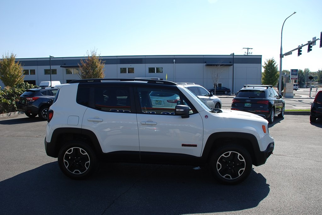 2016 Jeep Renegade Image 6