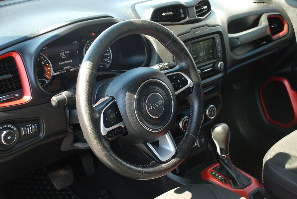 2016 Jeep Renegade Image 11