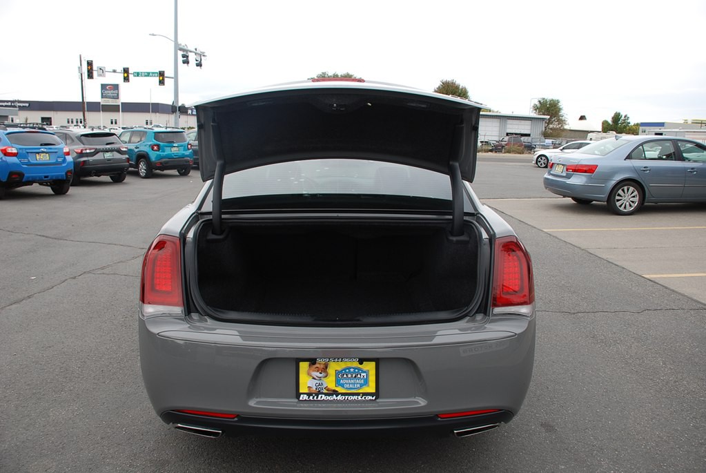 2019 Chrysler 300 Image 19