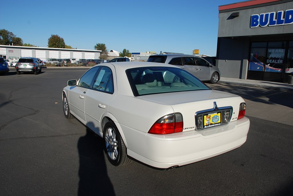 2003 Lincoln LS Image 3