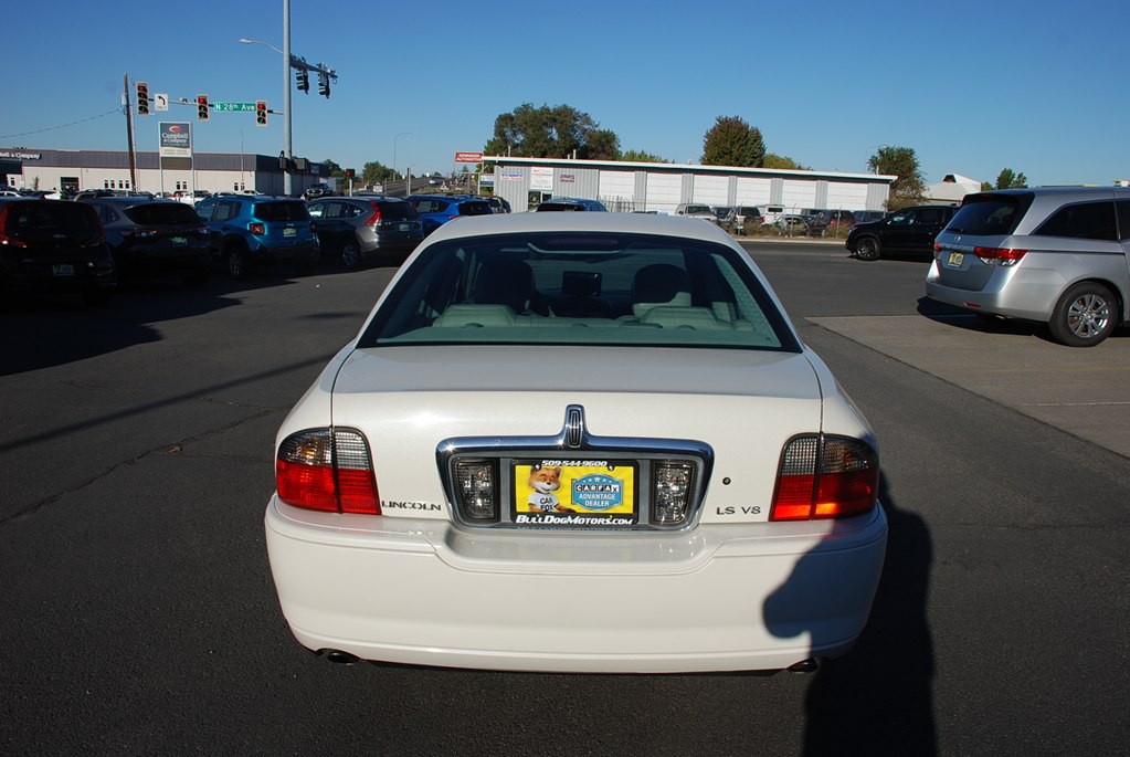 2003 Lincoln LS Image 4