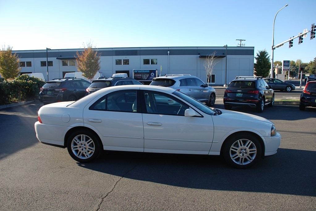 2003 Lincoln LS Image 6