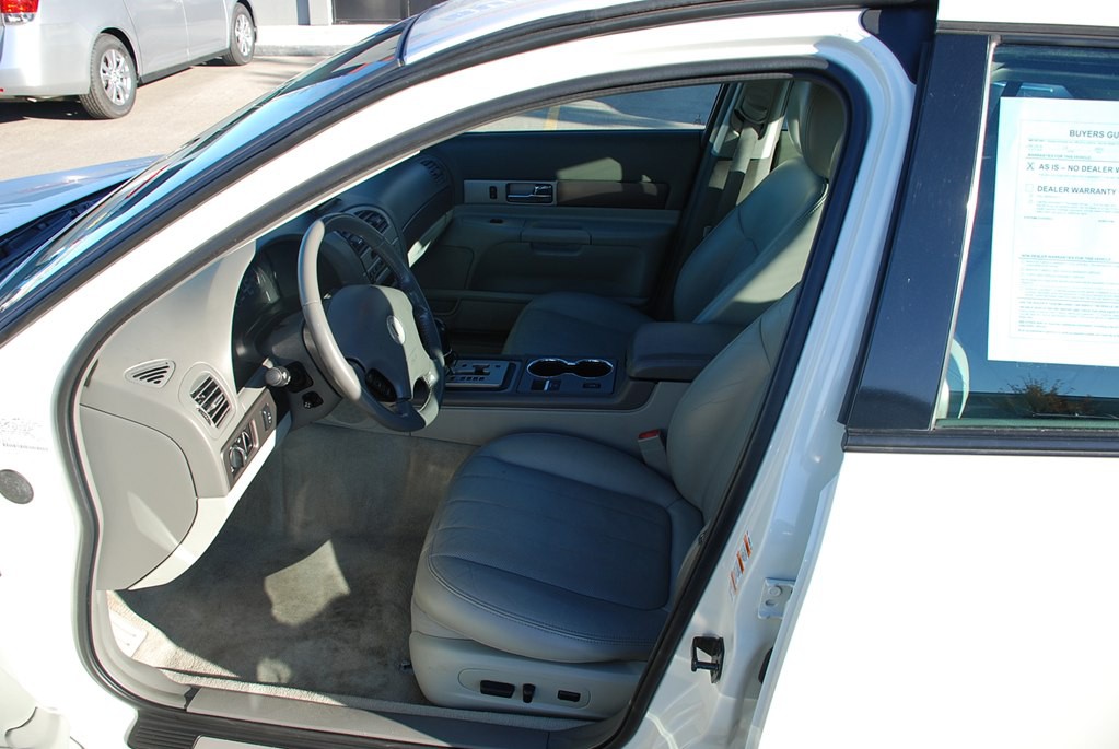 2003 Lincoln LS Image 10