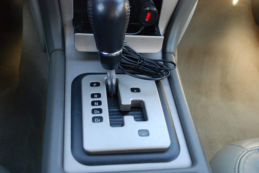 2003 Lincoln LS Image 16