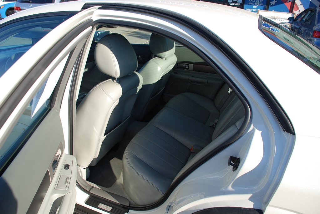 2003 Lincoln LS Image 17
