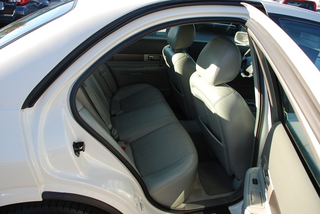 2003 Lincoln LS Image 19