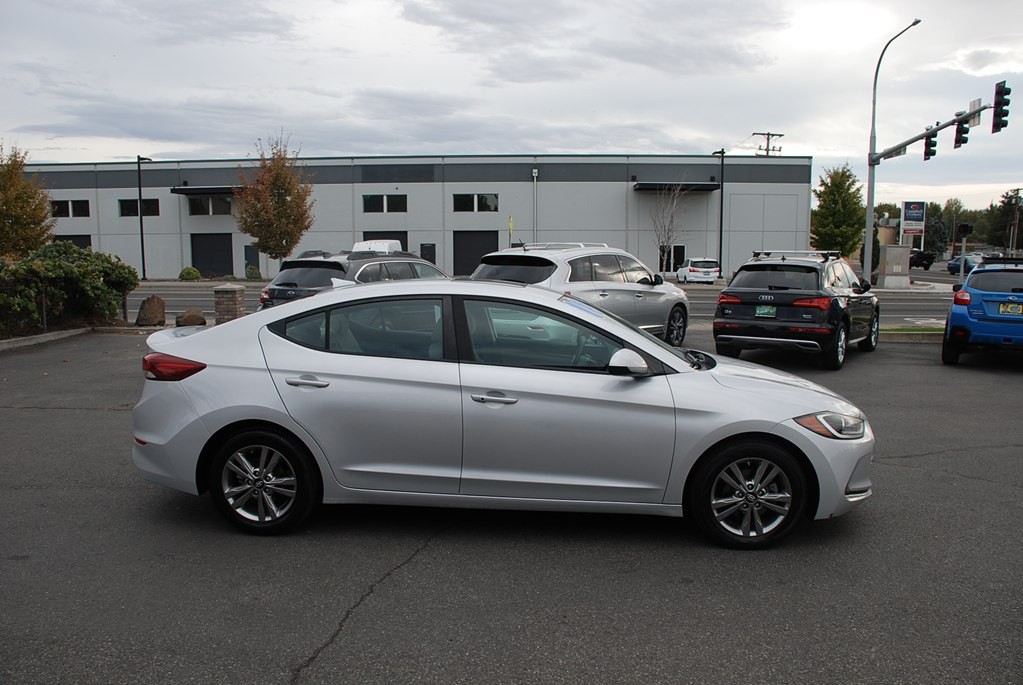 2018 Hyundai Elantra Image 6
