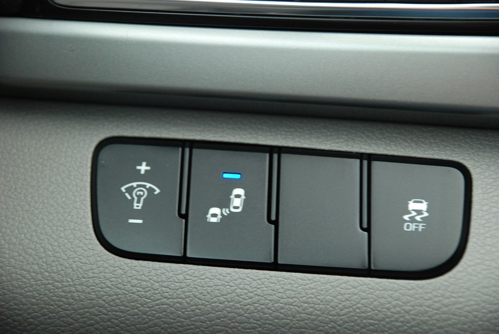 2018 Hyundai Elantra Image 12