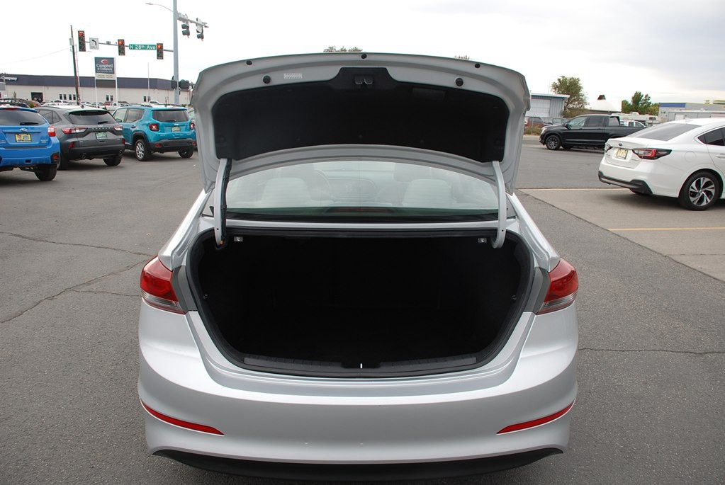 2018 Hyundai Elantra Image 21